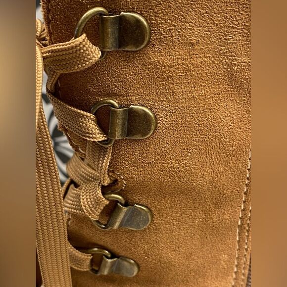POP Lug-Sole Boots - Picture 10 of 13